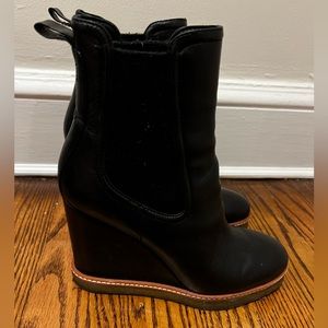 Veronica Beard Aari boots